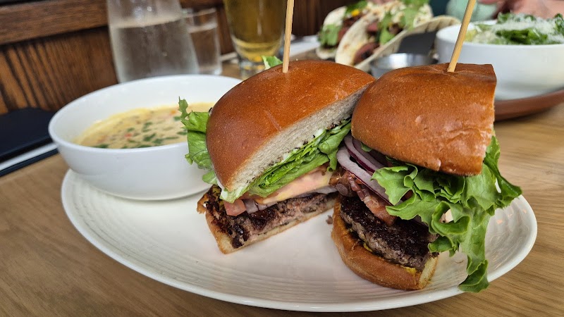 Earls Kitchen + Bar