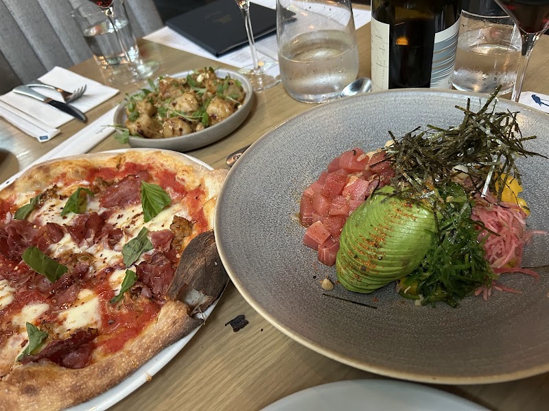 Earls Kitchen + Bar
